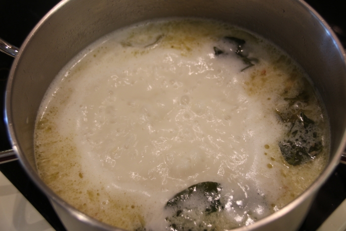 кокосовый суп том кха том кха с курицей