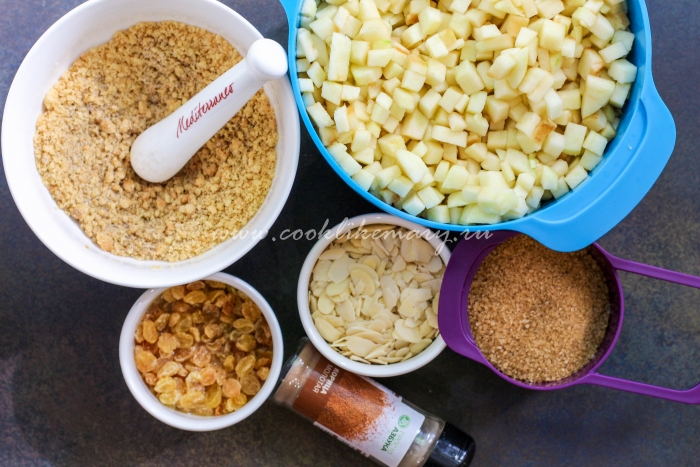 Подготовленные ингредиенты для штруделя с яблоками