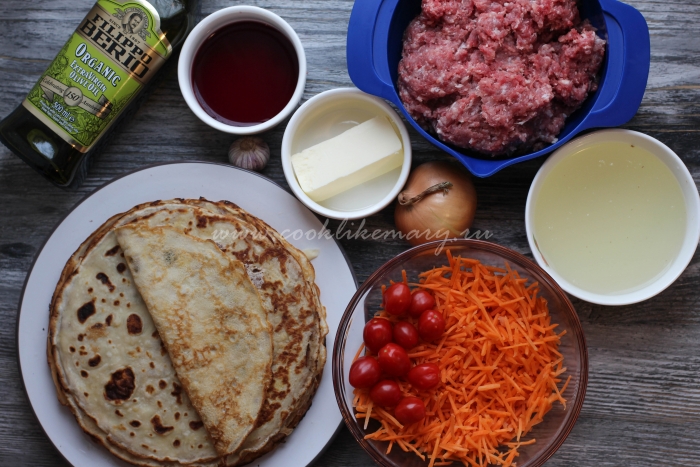 Ингредиенты для блинов с сочной мясной начинкой Ингредиенты для блинов с сочной мясной начинкой